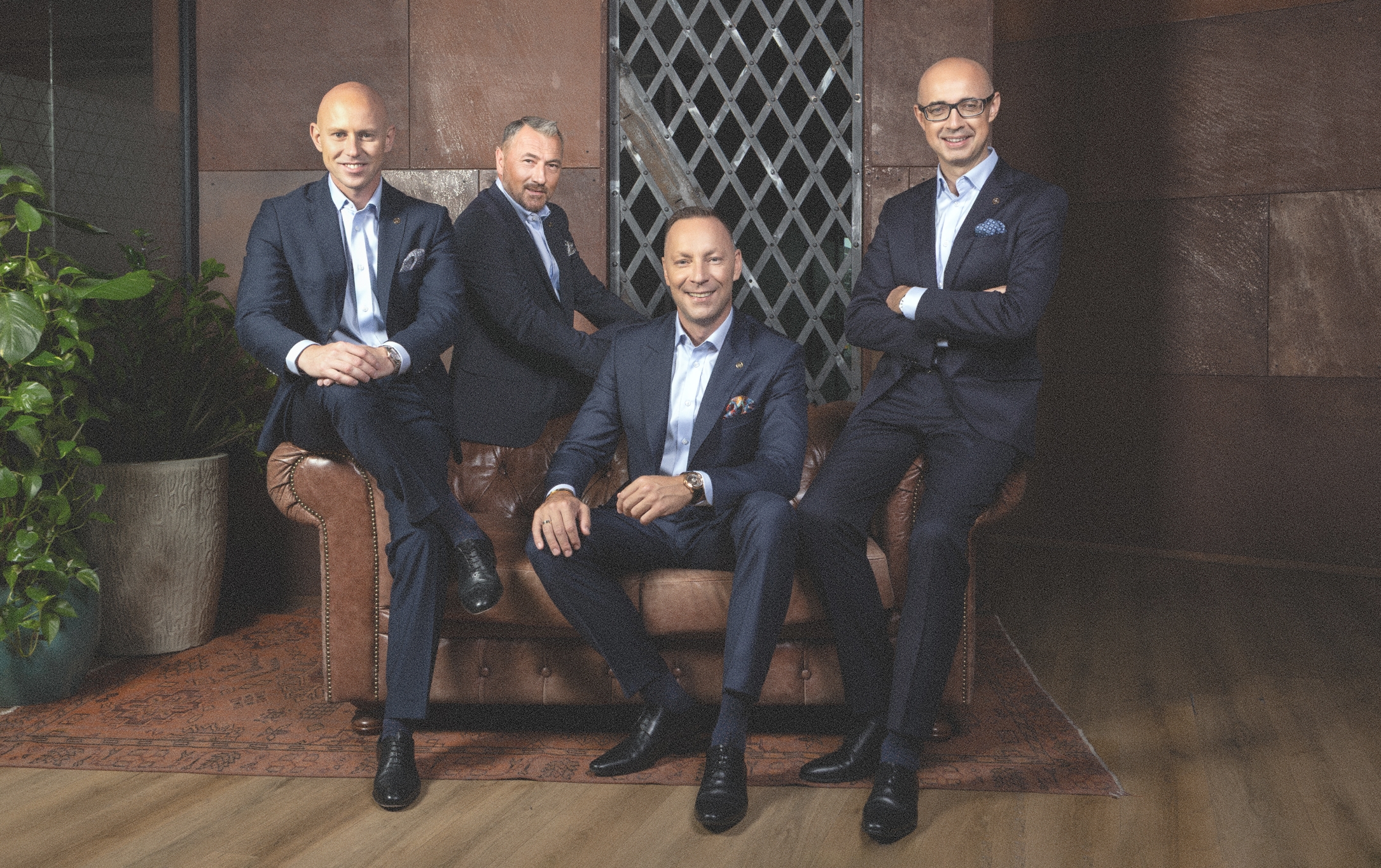 4 men